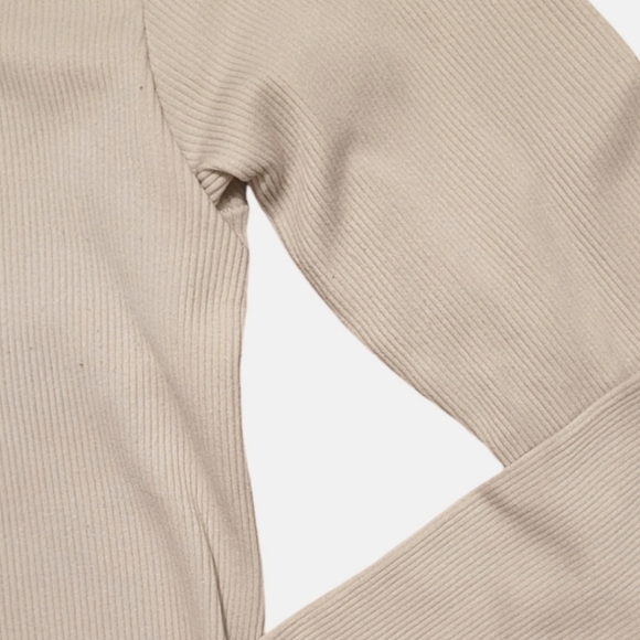 Aritzia Sunday Best SinchSeamless Ribbed Crew Longsleeve Top T-Shirt, Size XS - Picture 6 of 9